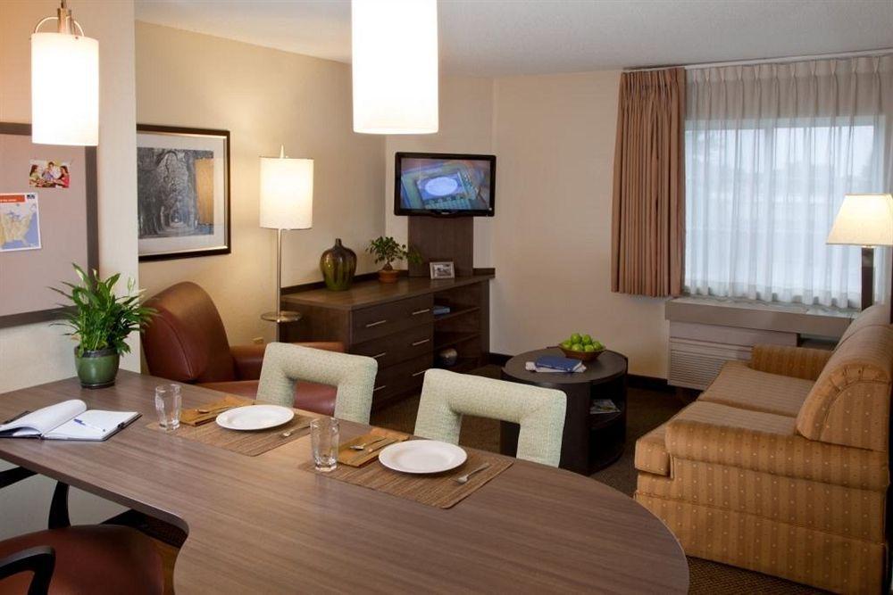 Sonesta Simply Pittsburgh Airport 3*